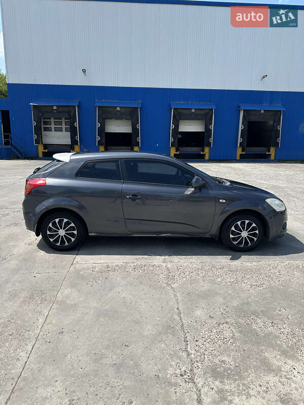 Хэтчбек Kia Ceed 2008 в Киеве фото 8 Хэтчбек Kia Ceed 2008 в Киеве