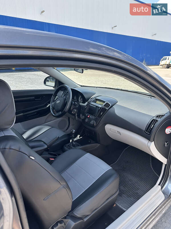 Хэтчбек Kia Ceed 2008 в Киеве фото 13 Хэтчбек Kia Ceed 2008 в Киеве