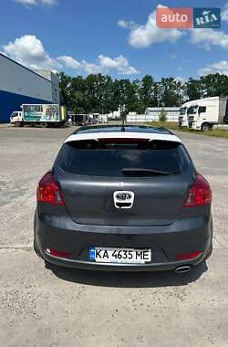 Хэтчбек Kia Ceed 2008 в 