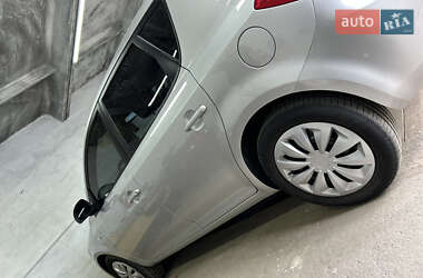 Хэтчбек Kia Ceed 2007 в 