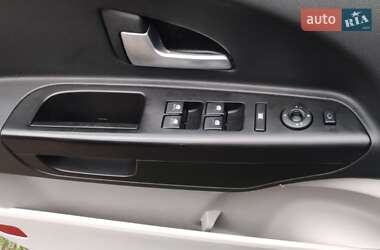 Хэтчбек Kia Ceed 2007 в 