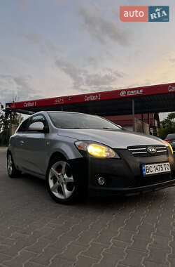 Хэтчбек Kia Ceed 2009 в Львове