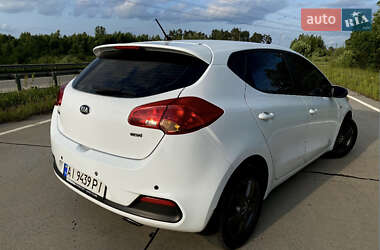 Хэтчбек Kia Ceed 2013 в 