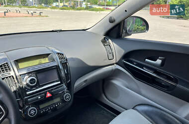 Хэтчбек Kia Ceed 2007 в Харькове