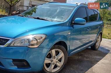 Універсал Kia Ceed 2012 в Кутах