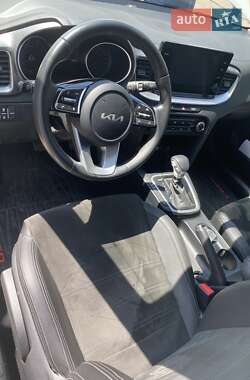 Хетчбек Kia Ceed 2023 в Дніпрі фото 13 Хетчбек Kia Ceed 2023 в Дніпрі