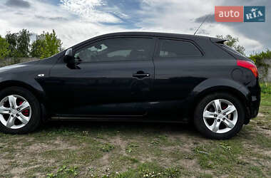 Хэтчбек Kia Ceed 2008 в 