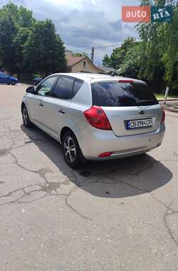 Хетчбек Kia Ceed 2008 в Чернігові
