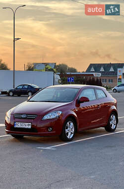 Хэтчбек Kia Ceed 2009 в Луцке