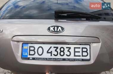 Хетчбек Kia Ceed 2007 в 