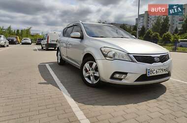 Универсал Kia Ceed 2010 в Стебнику