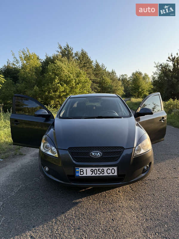 Хетчбек Kia Ceed 2007 в Кобеляках
