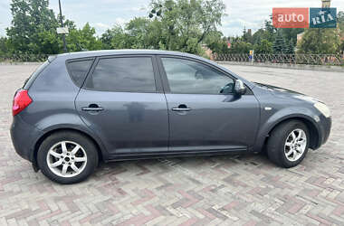 Хэтчбек Kia Ceed 2007 в 