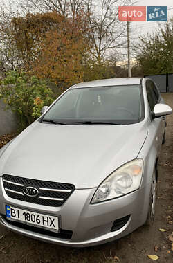 Хэтчбек Kia Ceed 2008 в Мукачево