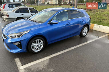 Хэтчбек Kia Ceed 2019 в 