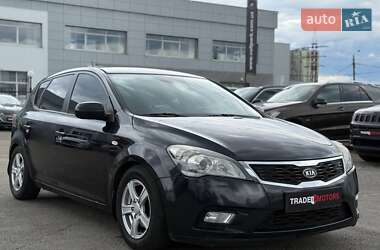 Хетчбек Kia Ceed 2011 в Києві
