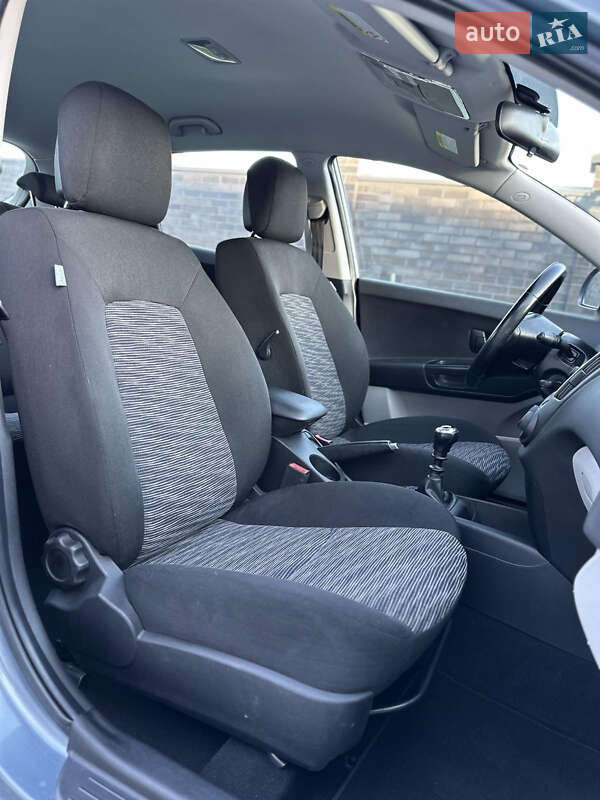 Хэтчбек Kia Ceed 2009 в Луцке