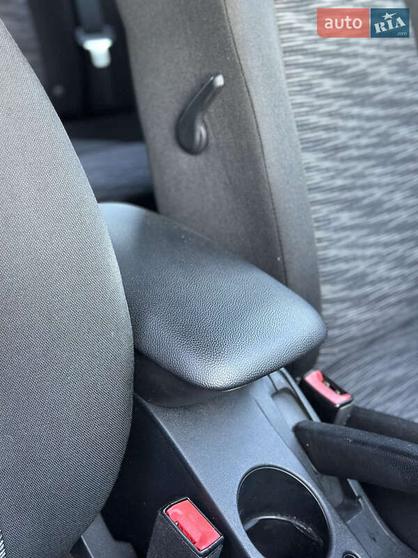 Хэтчбек Kia Ceed 2009 в Луцке