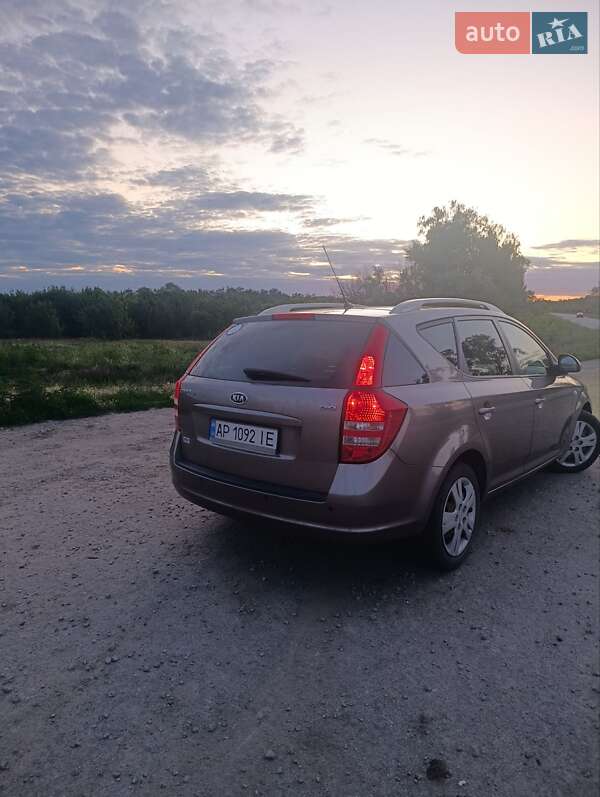 Универсал Kia Ceed 2007 в Запорожье