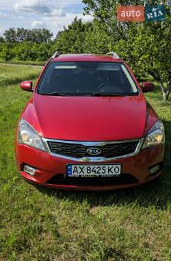 Універсал Kia Ceed 2009 в Золочеві