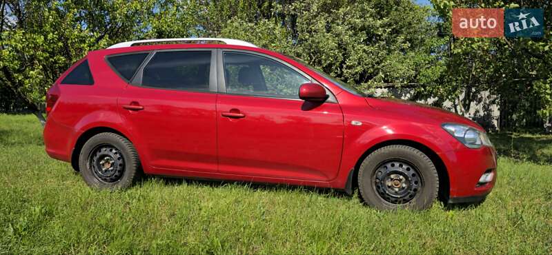 Универсал Kia Ceed 2009 в Золочеве