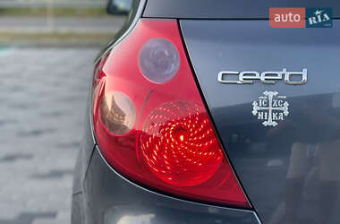 Хэтчбек Kia Ceed 2007 в 