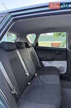 Хэтчбек Kia Ceed 2009 в Нововолынске