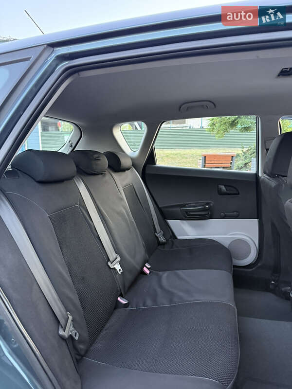 Хэтчбек Kia Ceed 2009 в Нововолынске фото 12 Хэтчбек Kia Ceed 2009 в Нововолынске