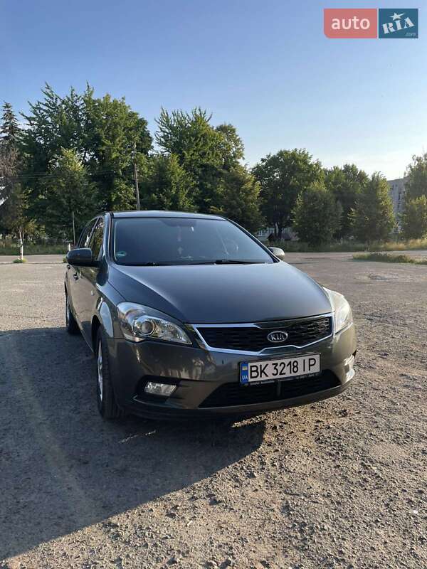 Kia Ceed 2011