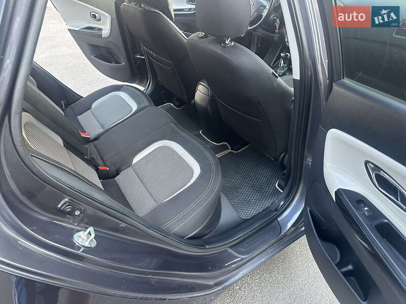 Хэтчбек Kia Ceed 2012 в Чернигове