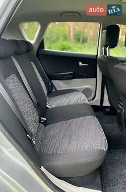 Хэтчбек Kia Ceed 2007 в 