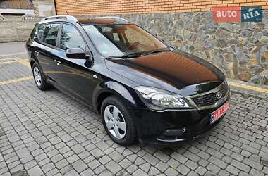 Универсал Kia Ceed 2010 в Луцке