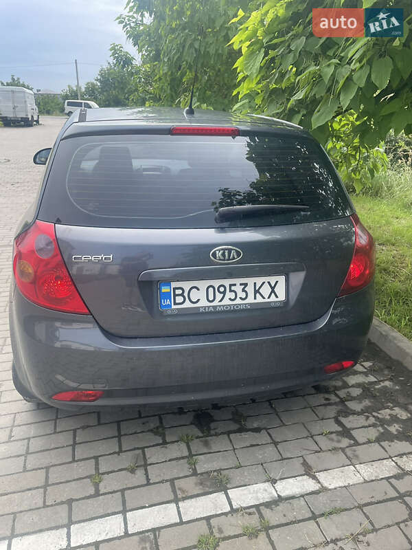 Хэтчбек Kia Ceed 2009 в Львове