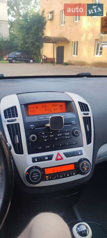Универсал Kia Ceed 2008 в Сумах