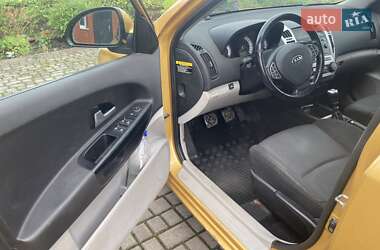 Хэтчбек Kia Ceed 2007 в 