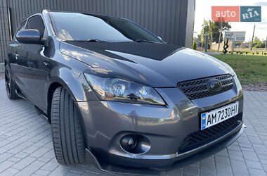Хэтчбек Kia Ceed 2010 в 