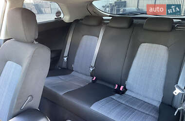 Хэтчбек Kia Ceed 2010 в 
