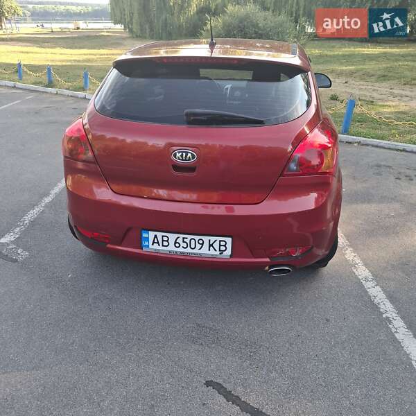 Хэтчбек Kia Ceed 2008 в Ладыжине