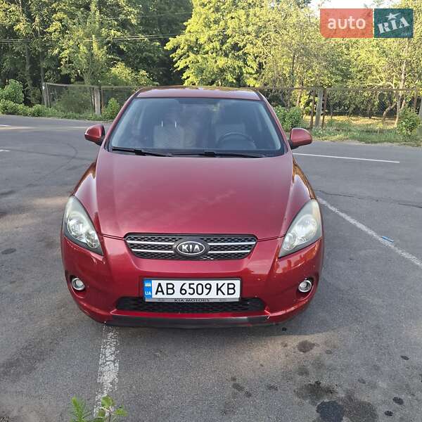 Хэтчбек Kia Ceed 2008 в Ладыжине