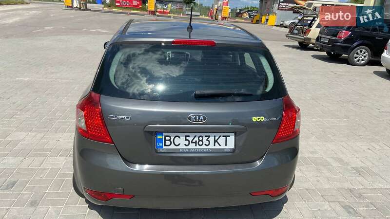 Хэтчбек Kia Ceed 2010 в Львове