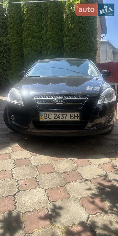 Хэтчбек Kia Ceed 2007 в 