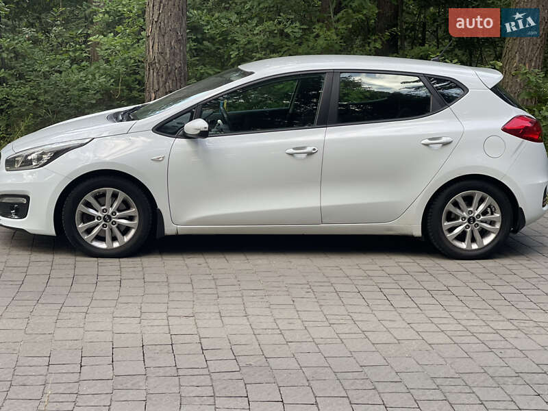 Хетчбек Kia Ceed 2016 в Львові