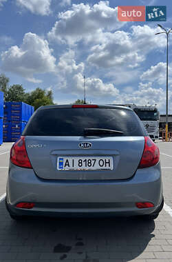 Хэтчбек Kia Ceed 2008 в 