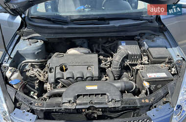 Хэтчбек Kia Ceed 2008 в 