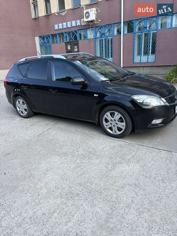 Универсал Kia Ceed 2010 в Долинской