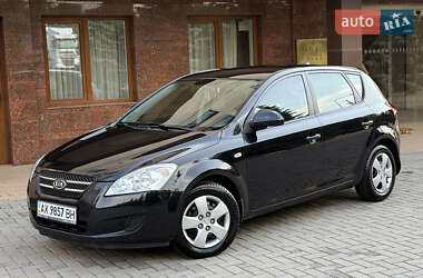 Хетчбек Kia Ceed 2008 в Харкові