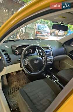 Хетчбек Kia Ceed 2007 в 