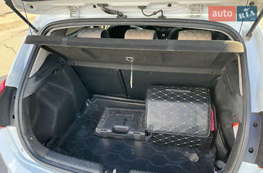Хэтчбек Kia Ceed 2014 в 
