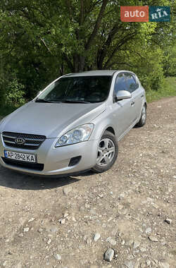 Хэтчбек Kia Ceed 2007 в Запорожье