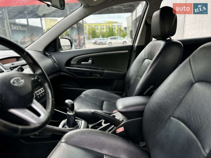 Универсал Kia Ceed 2010 в Львове